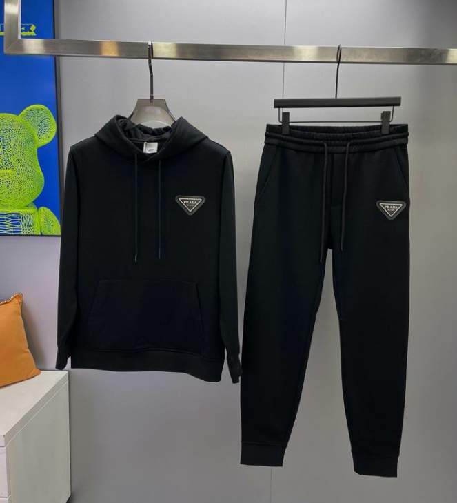 Picture of Prada Sweater Suits _SKUPradaM-5XLkdtn5942311